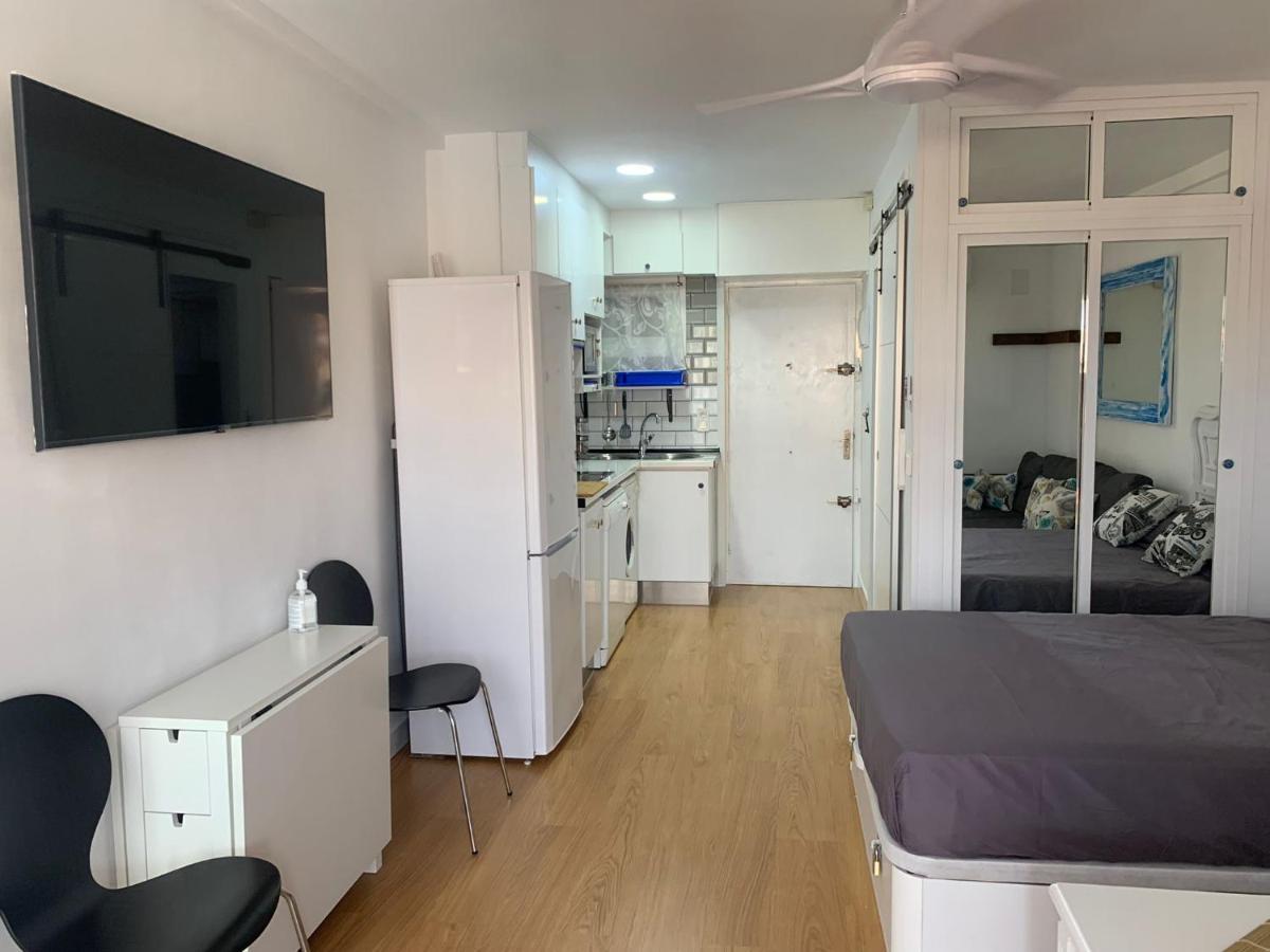 Apartment Sweet Benalmadena: Seaside With Pools And Wi-fi